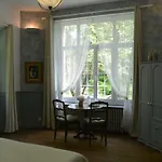 Chambres D'hotes Chateau De * Viviez