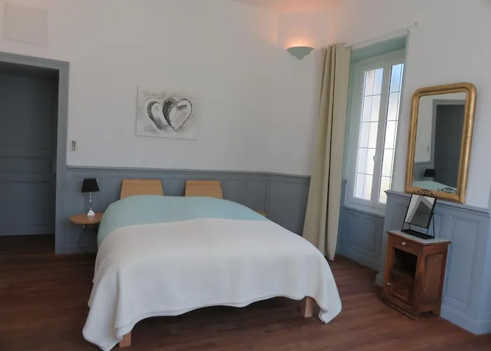 Chambres D'hotes Chateau De Bed & Breakfast *