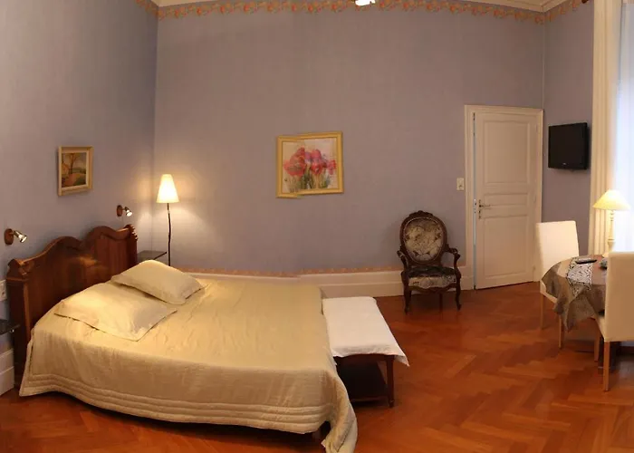 Chambres D'hotes Chateau De Bed & Breakfast *