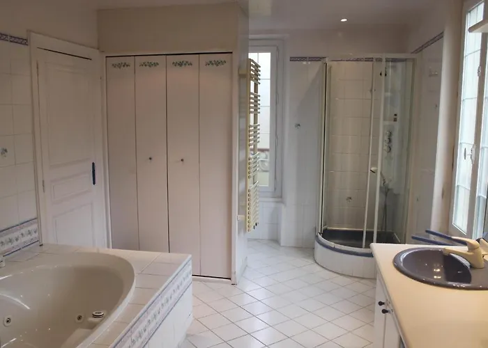 Bed & Breakfast Chambres D'hotes Chateau De *