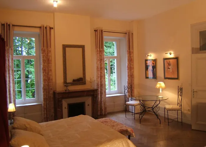 Chambres D'hotes Chateau De Viviez