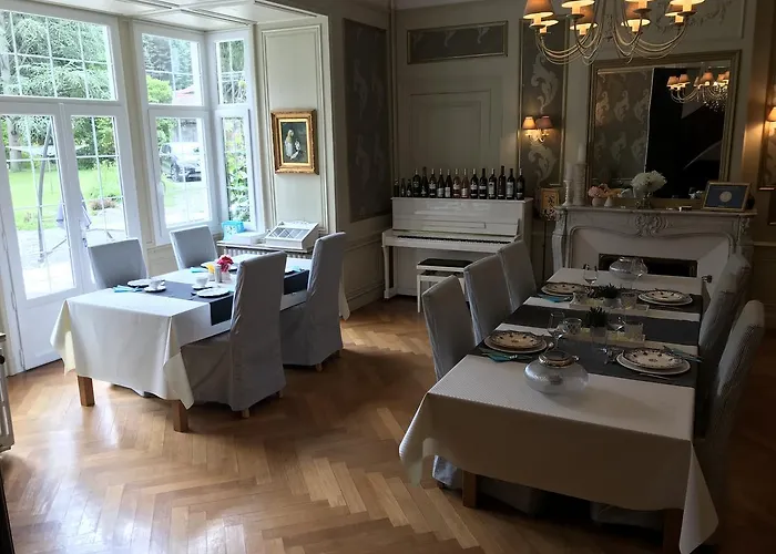 Chambres D'hotes Chateau De * Viviez