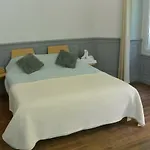 Chambres D'hotes Chateau De * Viviez