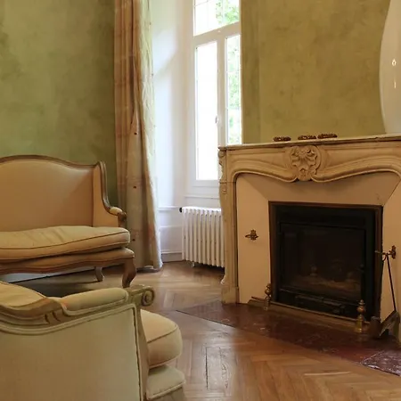 Bed & Breakfast Chambres D'hotes Chateau De *