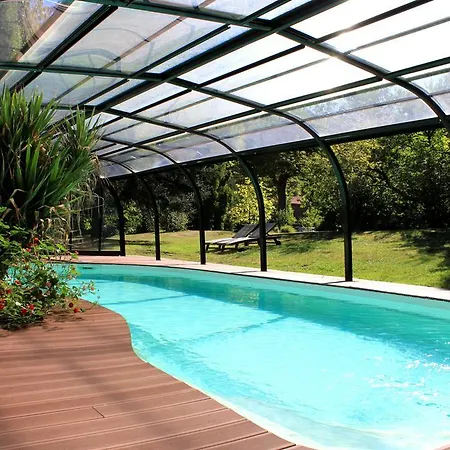 Chambres D'hotes Chateau De Bed and breakfast Viviez