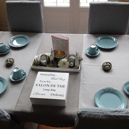 Chambres D'hotes Chateau De * Viviez