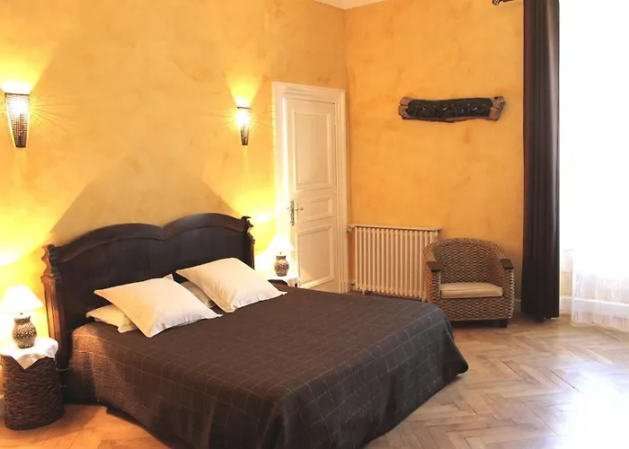 Chambres D'hotes Chateau De B&B