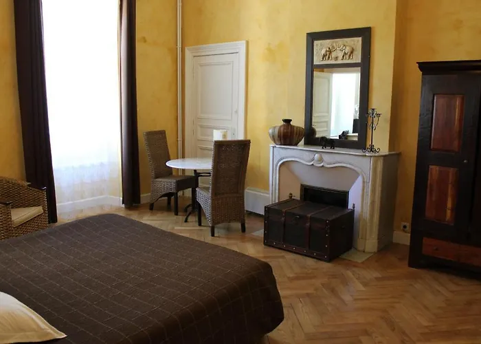 B&B Chambres D'hotes Chateau De Viviez